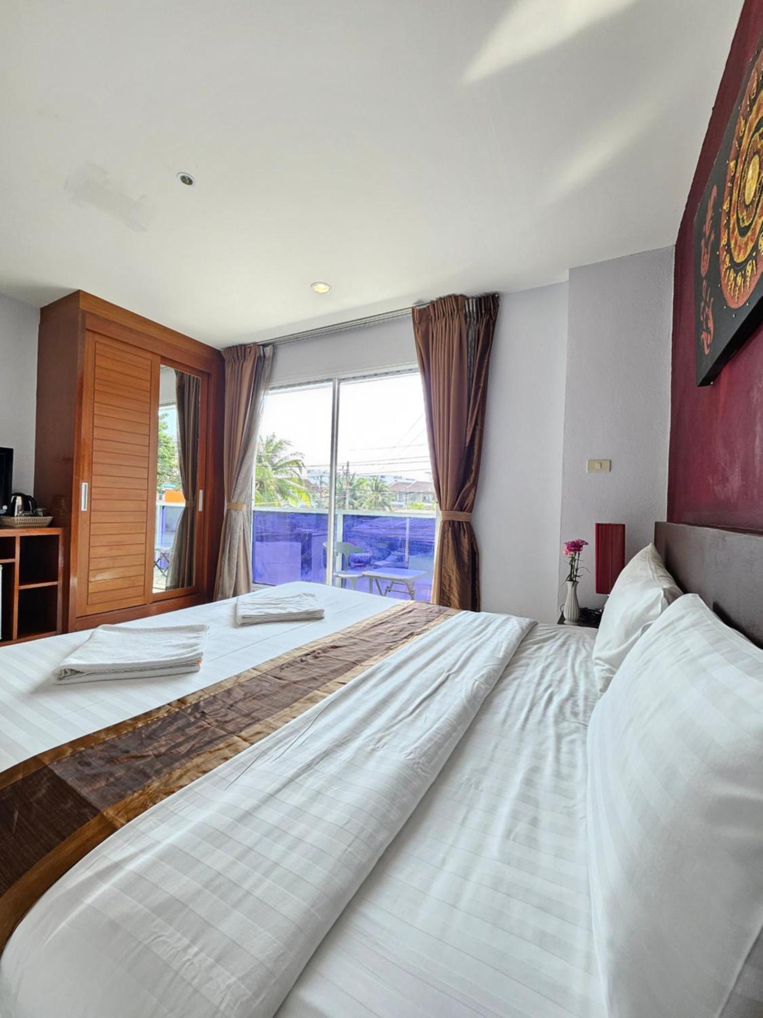 La Xenia Hotel Kata Beach Экстерьер фото